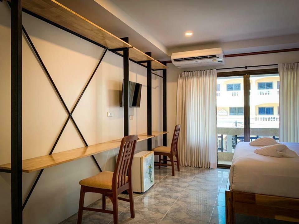 Coconut Grove Hotel Samui 查汶海滩 外观 照片